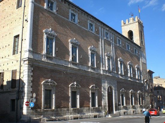  Osimo Parsifall - CC BY-SA 3.0 Parsifall