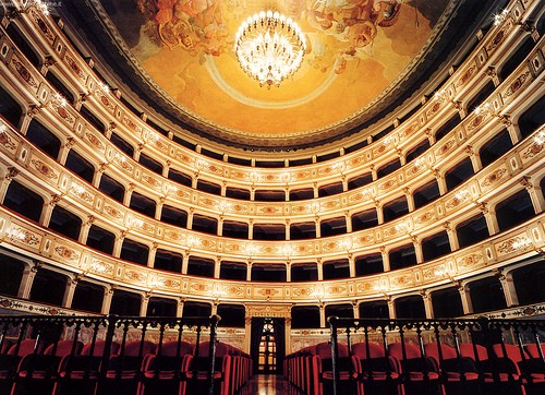  teatro dell aquila