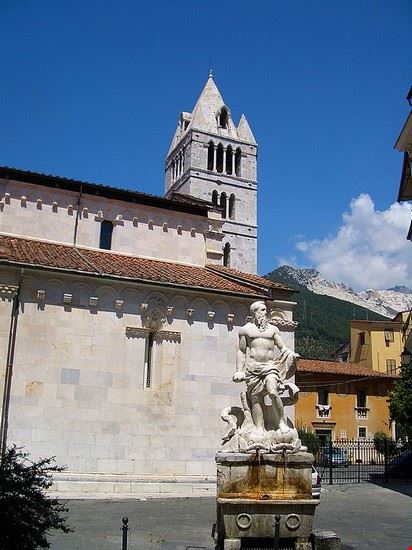  Carrara Vmenkov - CC BY-SA 3.0 Vmenkov