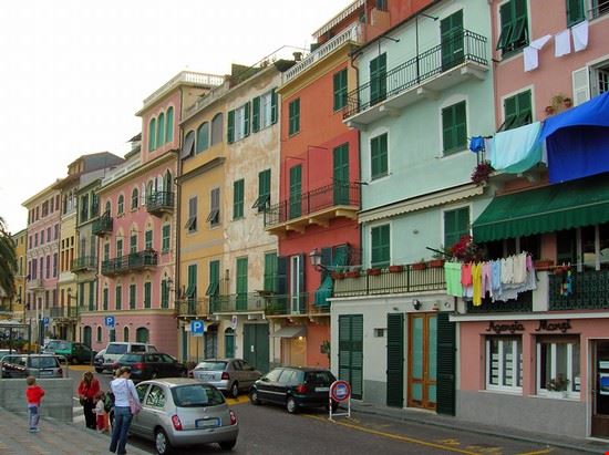 Centro storico Celle Ligure Alessandro Vecchi - CC BY-SA 3.0 Alessandro Vecchi