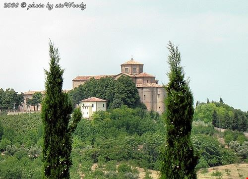 Basilica del Monte Cesena zioWoody - Attribution-NonCommercial-NoDerivs (http://creativecommons.org/licenses/by-nc-nd/2.0/) zioWoody