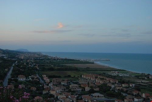 Mare e spiaggia - rEn84 - rEn84 - Attribution-NonCommercial-ShareAlike (http://creativecommons.org/licenses/by-nc-sa/2.0/)