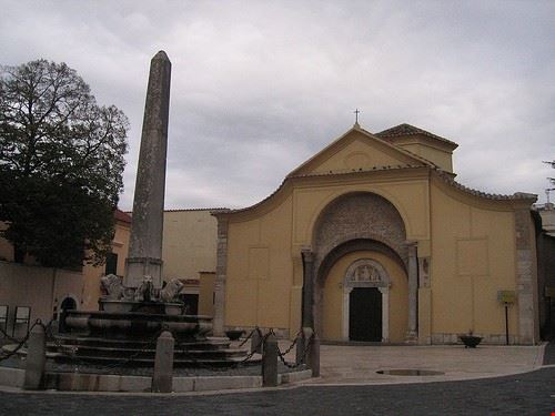 Santa Sofia in voto Benevento kiki follettosa - Attribution-NonCommercial-ShareAlike (http://creativecommons.org/licenses/by-nc-sa/2.0/) kiki follettosa