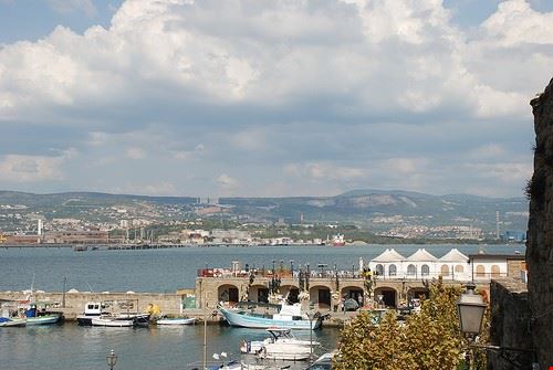  Muggia Chiara Marra - Attribution License (http://creativecommons.org/licenses/by/2.0/) Chiara Marra