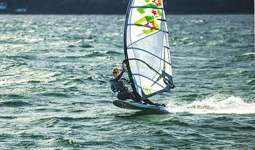 Windsurf  - Anónima - Anónima - Attribution-NonCommercial-ShareAlike (http://creativecommons.org/licenses/by-nc-sa/2.0/)