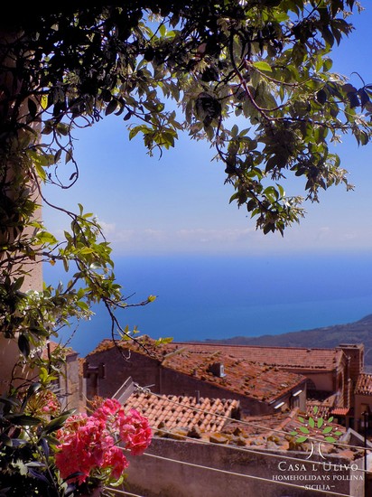 Panorama da un terrazzino di Pollina