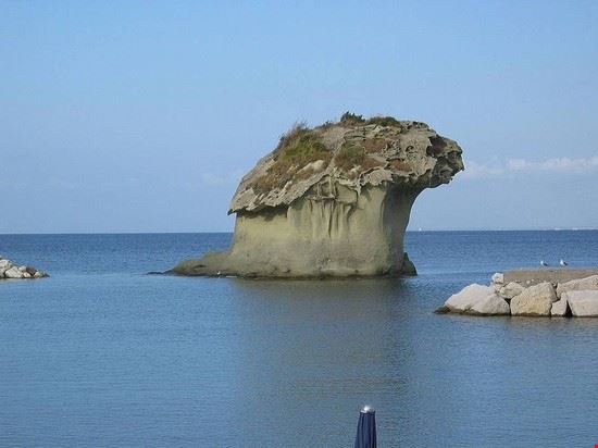 Il Fungo di Lacco Ameno Casamicciola Terme Gerd Fahrenhorst - Public Domain Gerd Fahrenhorst