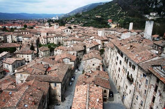 Old Town Gubbio benito roveran - CC BY 2.0 benito roveran