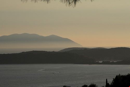  Hvar lrumiha - Attribution License (http://creativecommons.org/licenses/by/2.0/) lrumiha