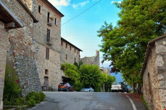  Massa Martana  