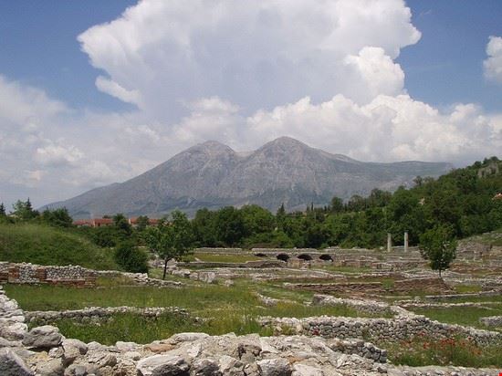 Alba Fucens - CaesarGJ - CaesarGJ - CC BY-SA 3.0