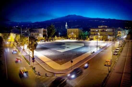 Piazza F. Hayez Fiumefreddo di Sicilia  