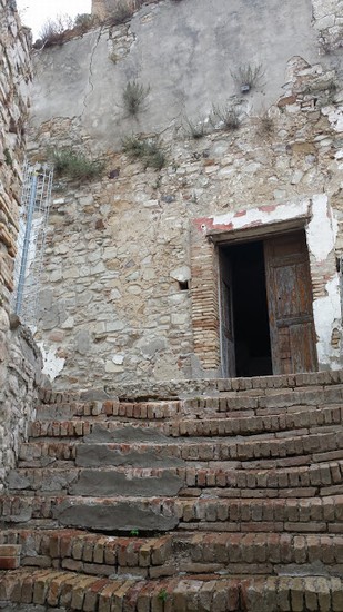 Tra le stradine di Craco