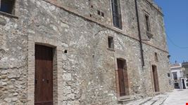 Facciata del castello