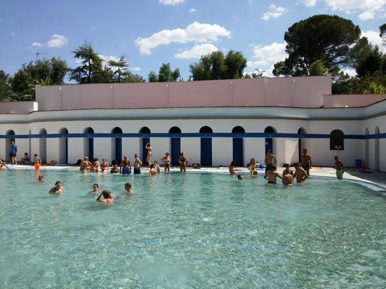 Piscina di acqua termale