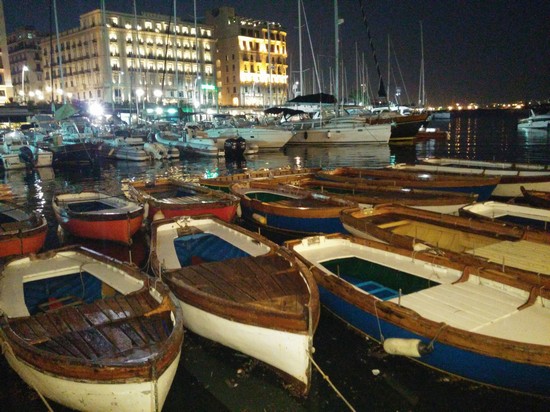 Borgo marinari molo di sera