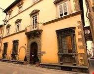 palazzo ducci del rosso