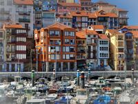 puerto turistico de bermeo