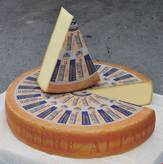  Gruyères Gruyere alpage - CC BY-SA 4.0 Gruyere alpage