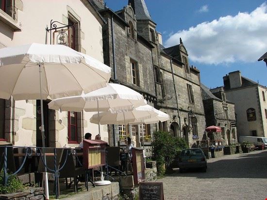  Rochefort-en-Terre Martin Selway - CC BY 2.0 Martin Selway