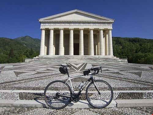 Possagno Treviso will_cyclist - Attribution-NonCommercial (http://creativecommons.org/licenses/by-nc/2.0/) will_cyclist