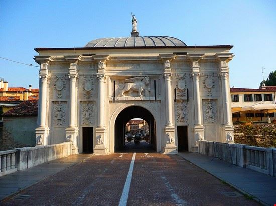 Porta San Tomaso - Appo92 - Appo92 - CC BY-SA 3.0