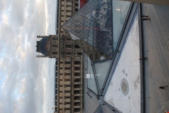 Piramide du Louvre Piramide du Louvre  