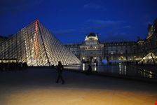 Louvre illuminato