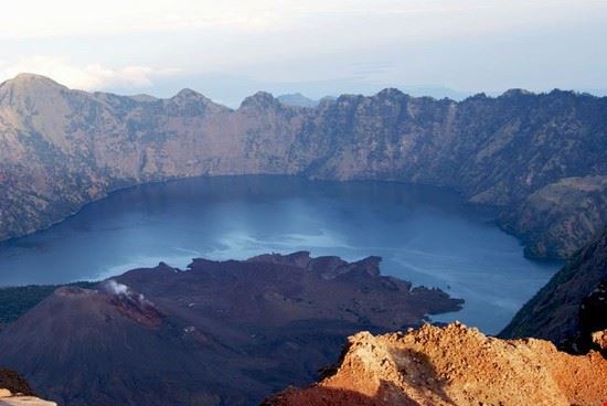  Lombok Trekking Rinjani - CC BY 2.0 Trekking Rinjani