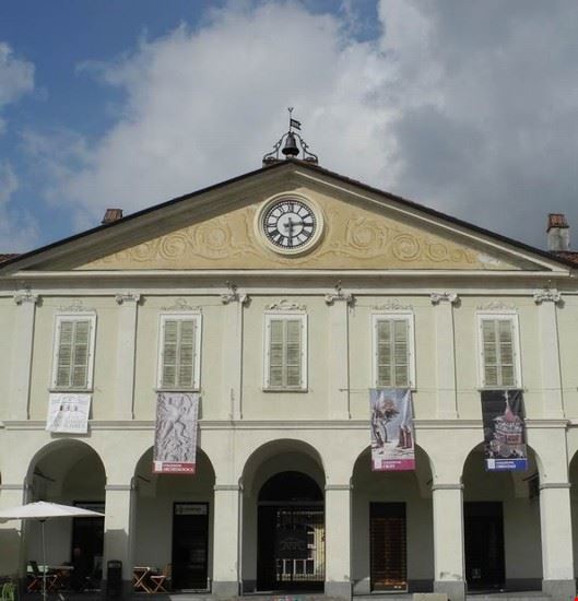  Ivrea  