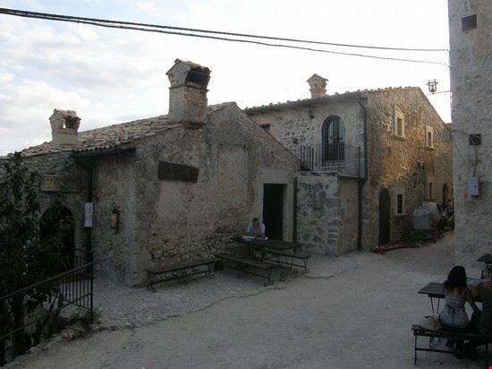 Borgo antico Calascio Ra Boe - CC BY-SA 3.0 Ra Boe