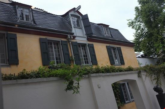  Bonn iurikothe - CC BY 2.0 iurikothe