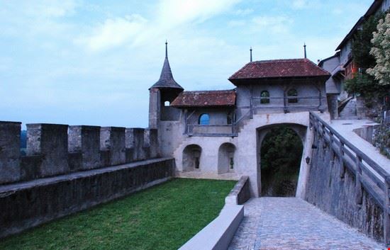Castello di Gruyères Gruyères Ian McKellar - CC BY-SA 2.0 Ian McKellar