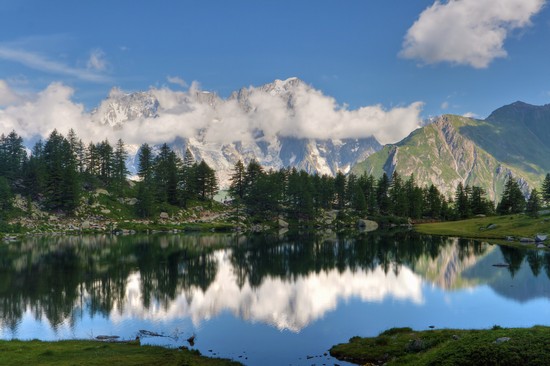 A 1400 metri in Valle d'Aosta c'è una cartolina d'alta quota dove andare per un'estate al fresco