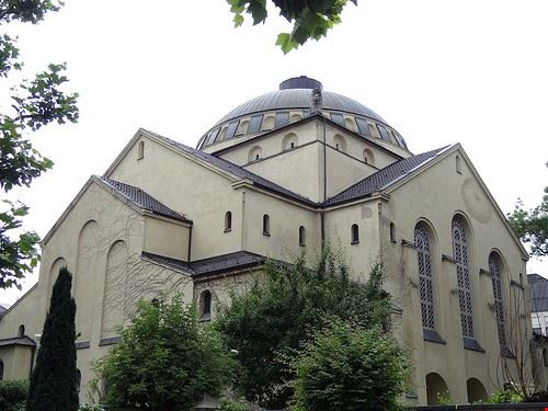  Augsburg Adam Jones, Ph.D. - Global Photo Archive - Attribution-ShareAlike License (http://creativecommons.org/licenses/by-sa/2.0/) Adam Jones, Ph.D. - Global Photo Archive