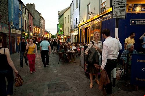  Galway *tamara* - Attribution-NonCommercial (http://creativecommons.org/licenses/by-nc/2.0/) *tamara*