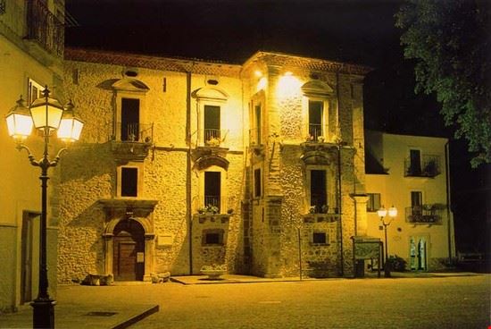 Centro antico - Palazzo Nanni (SEC. XVII)