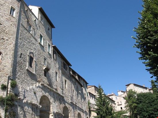 Centro storico Todi ho visto nina volare - CC BY-SA 2.0 ho visto nina volare