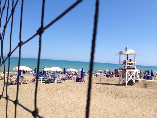 la spiaggia attrezzata camping Praia Mare