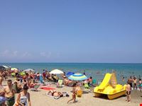 spiaggia attrezzata camping Praia Mare