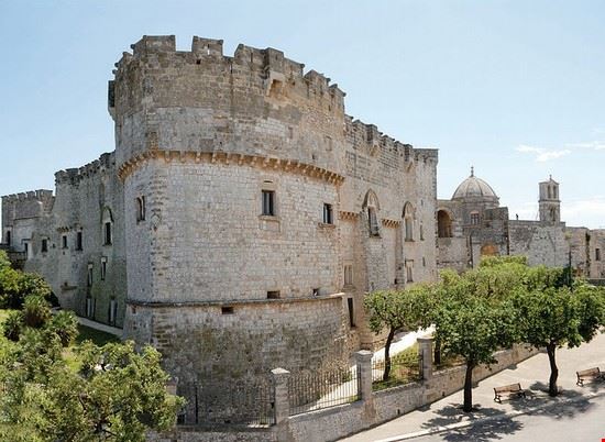 Castello Carovigno Pandapugliese - https://it.wikipedia.org Pandapugliese