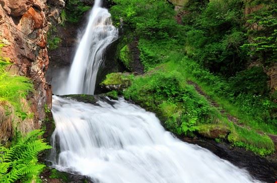  Cavalese Vaclav Volrab - http://www.shutterstock.com/ Vaclav Volrab