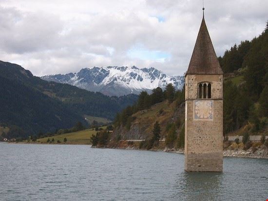 Campanile sommerso Curon Venosta MRB - https://it.wikipedia.org MRB