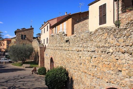  Albenga Alessandro Vecchi - CC BY-SA 3.0 Alessandro Vecchi