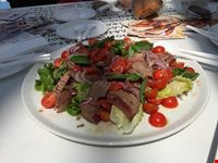 Piatto con Prodotti Tipici