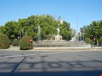 madrid madrid paseo del prado fuente del nettuno
