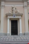 Il portale principale della basilica di San Nicolò.