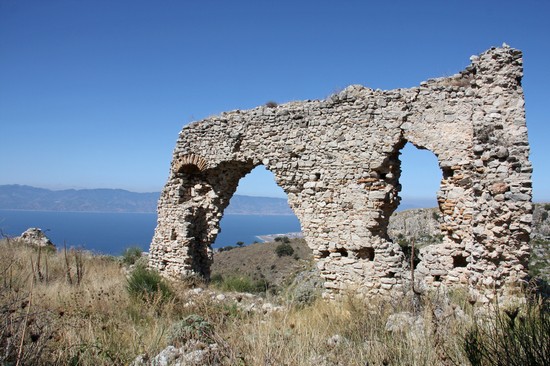 Castello di Sant'Aniceto
