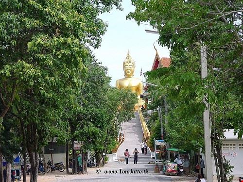  Pattaya HereIsTom - Attribution-NonCommercial-NoDerivs (http://creativecommons.org/licenses/by-nc-nd/2.0/) HereIsTom