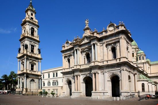 Santuario della Madonna del Rosario Pompei onairda onairda